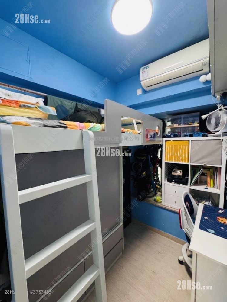 Metro Town Sell 2 Bedrooms 642 ft²