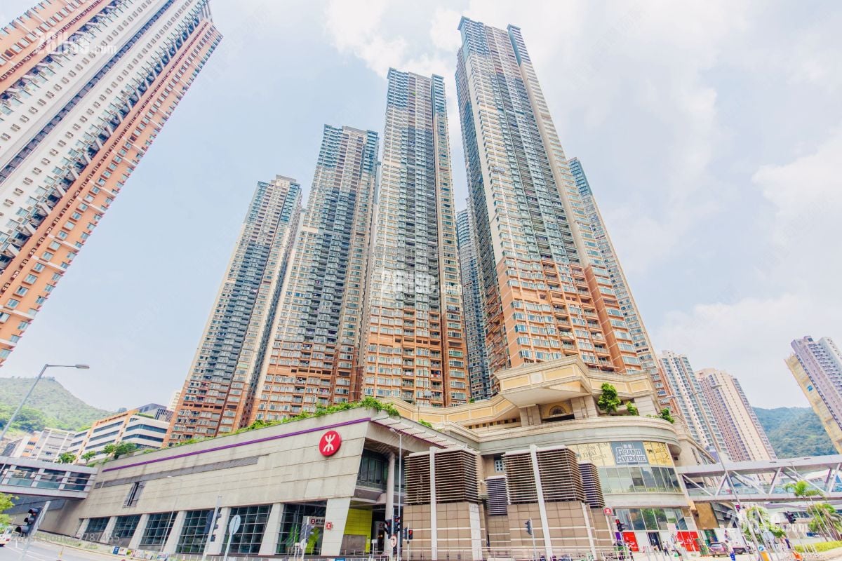 Metro Town Sell 2 Bedrooms 642 ft²