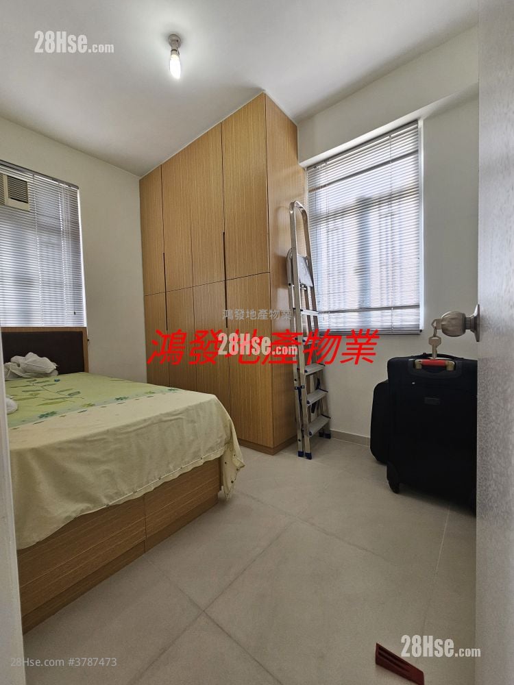 Ample Building Sell 2 Bedrooms , 1 Bathroom 410 ft²