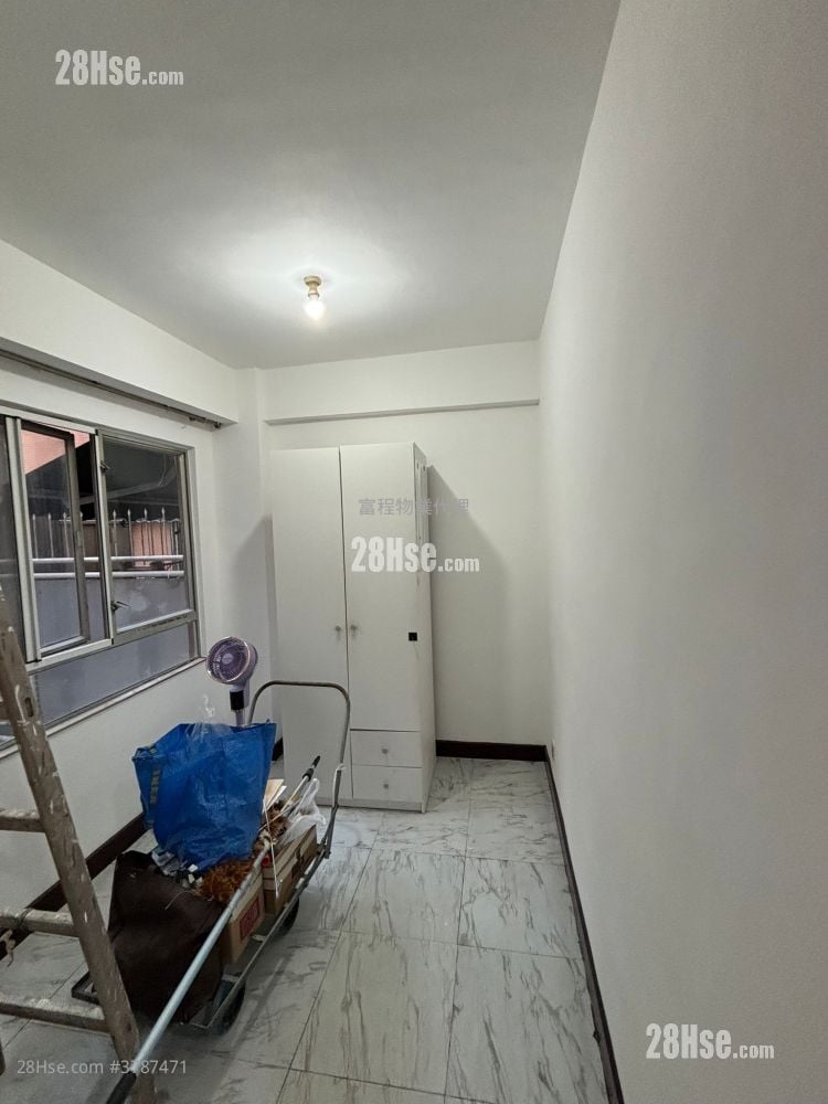 Lai Hung Garden Rental 2 Bedrooms , 1 Bathroom 340 ft²
