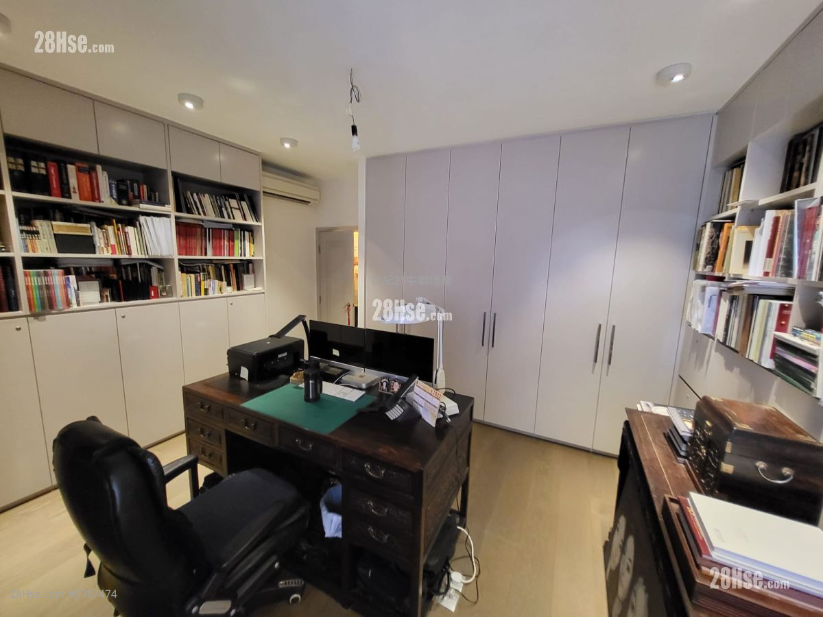 Tregunter Sell 3 Bedrooms , 1 Bathroom 2,361 ft²