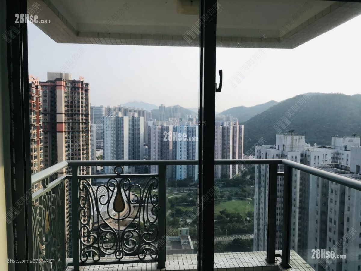 Residence Oasis Sell 4 Bedrooms 850 ft²