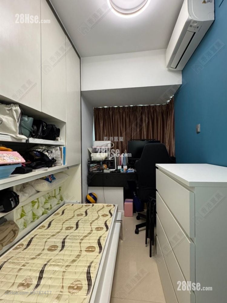 Hampton Place Sell 2 Bedrooms 463 ft²