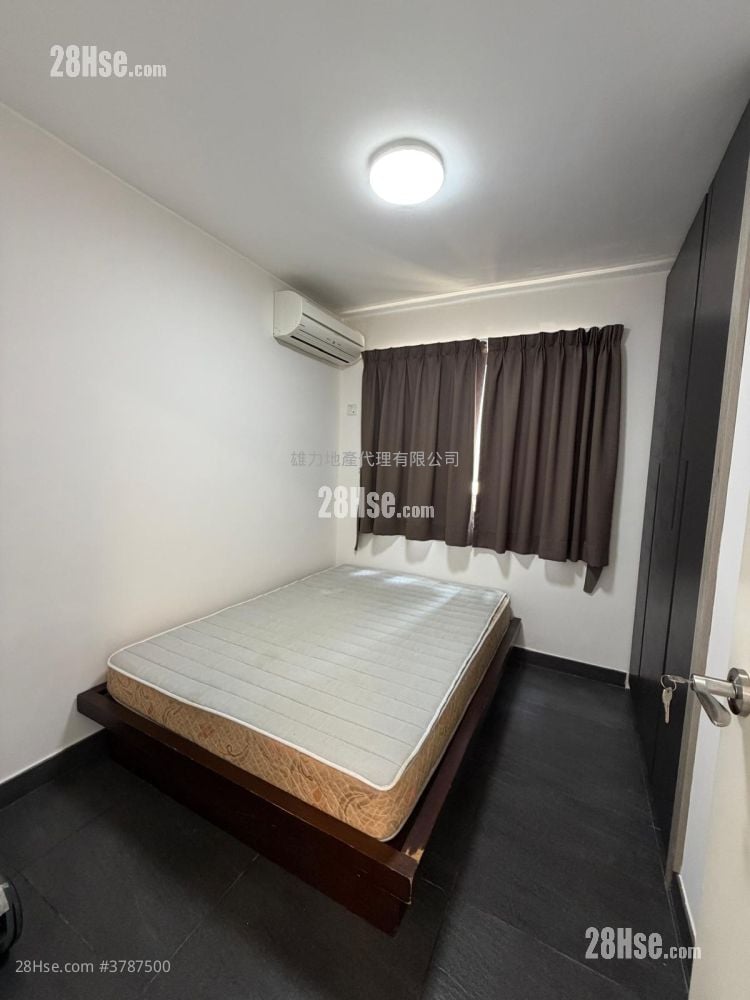 Village Rental 3 Bedrooms , 1 Bathroom 630 ft²