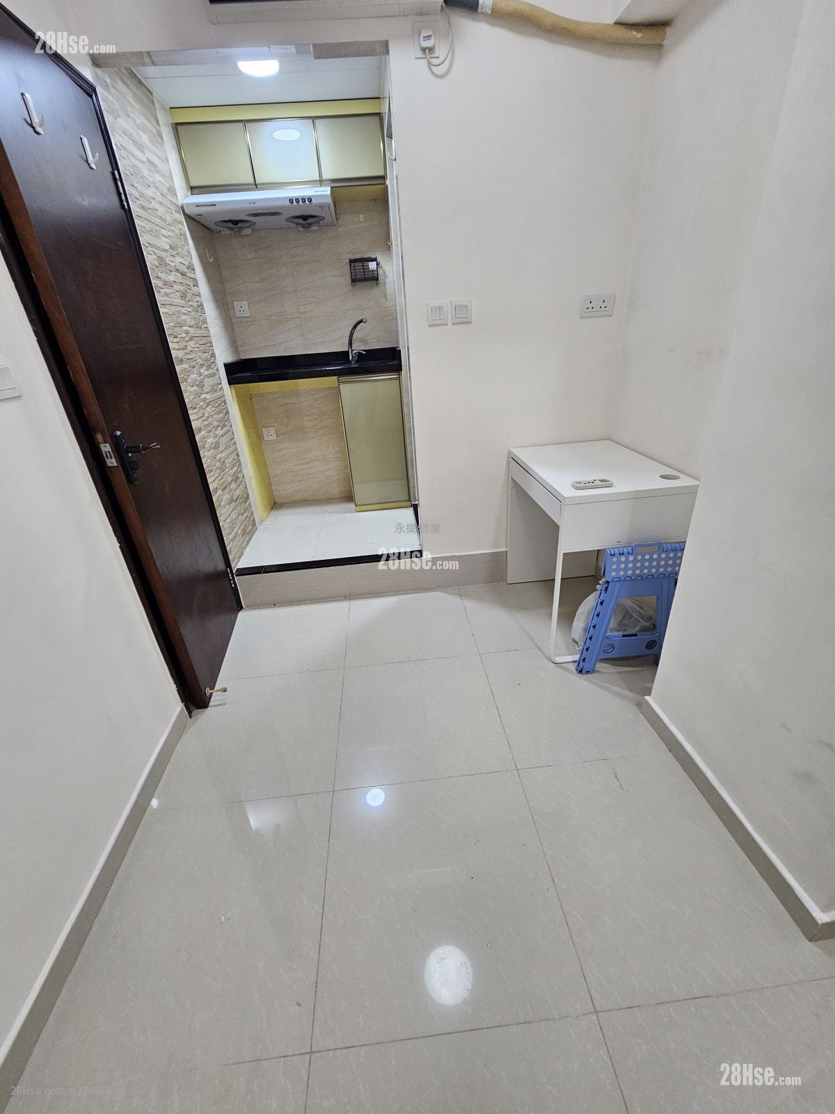 Sing Kung Building Rental 110 ft²