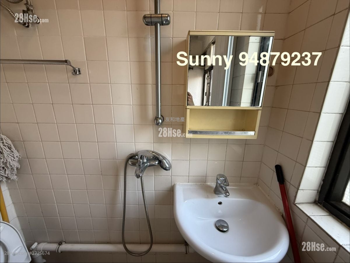 寿菊路10号 租盘 3 房 , 3 浴室 1,197 平方尺