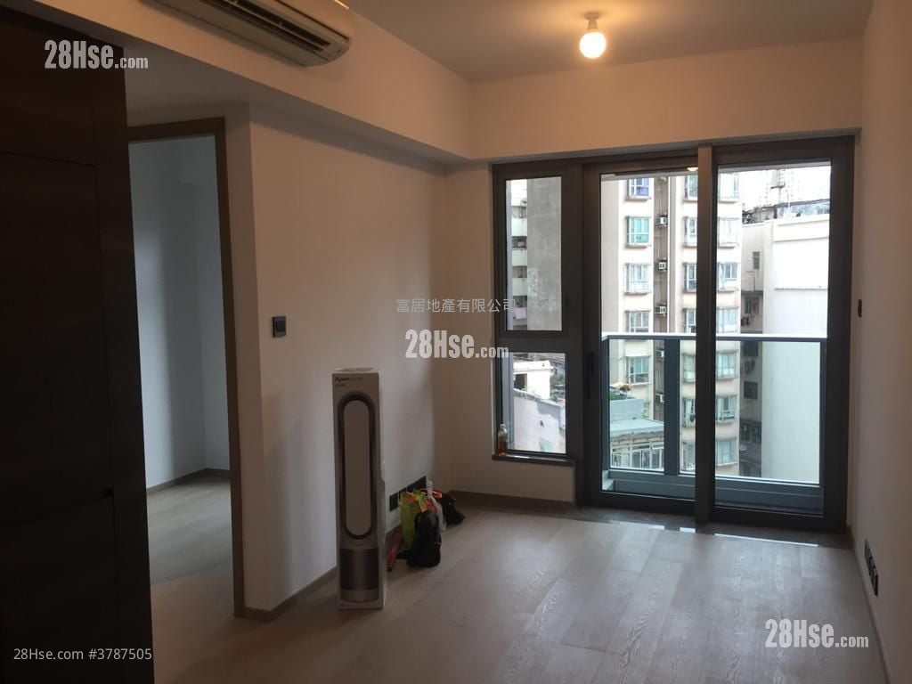 Phase 1B Of The Campton Sell 2 Bedrooms , 1 Bathroom 462 ft²