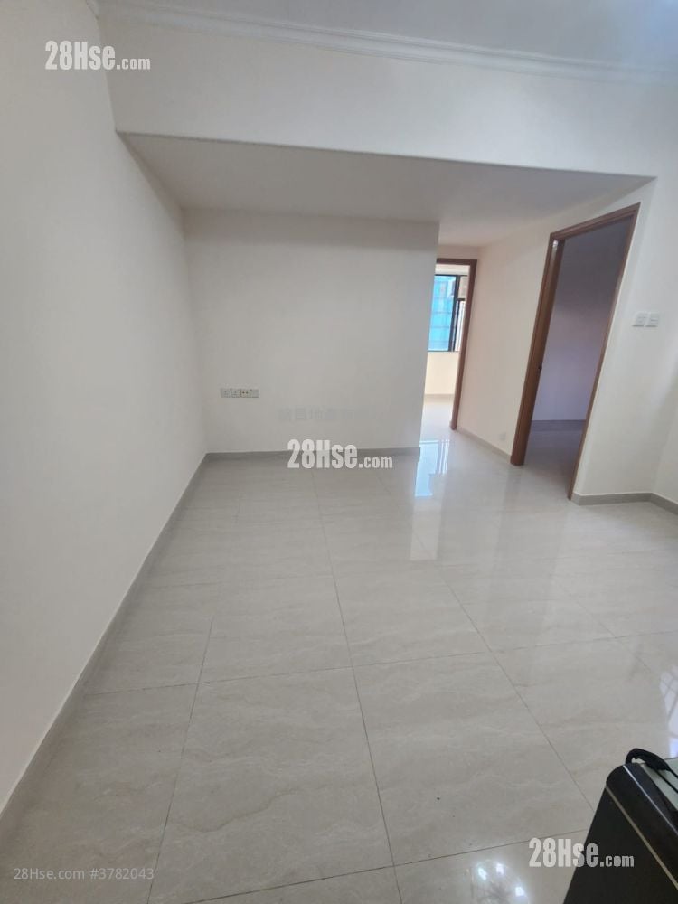 Ngai Hing Mansion Rental 3 Bedrooms , 1 Bathroom 525 ft²