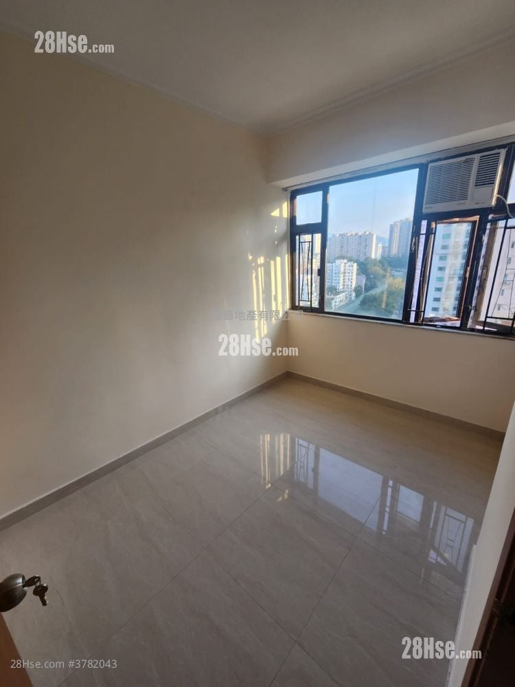 Ngai Hing Mansion Rental 3 Bedrooms , 1 Bathroom 525 ft²