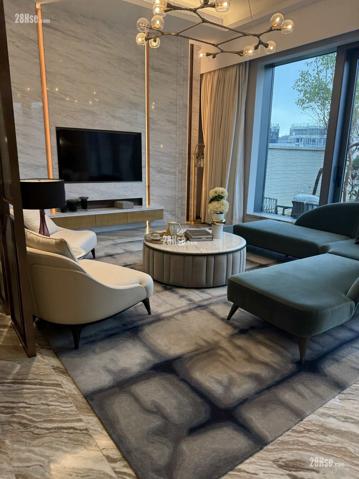 骏岭荟 售盘 5+ 房 3,741 平方尺