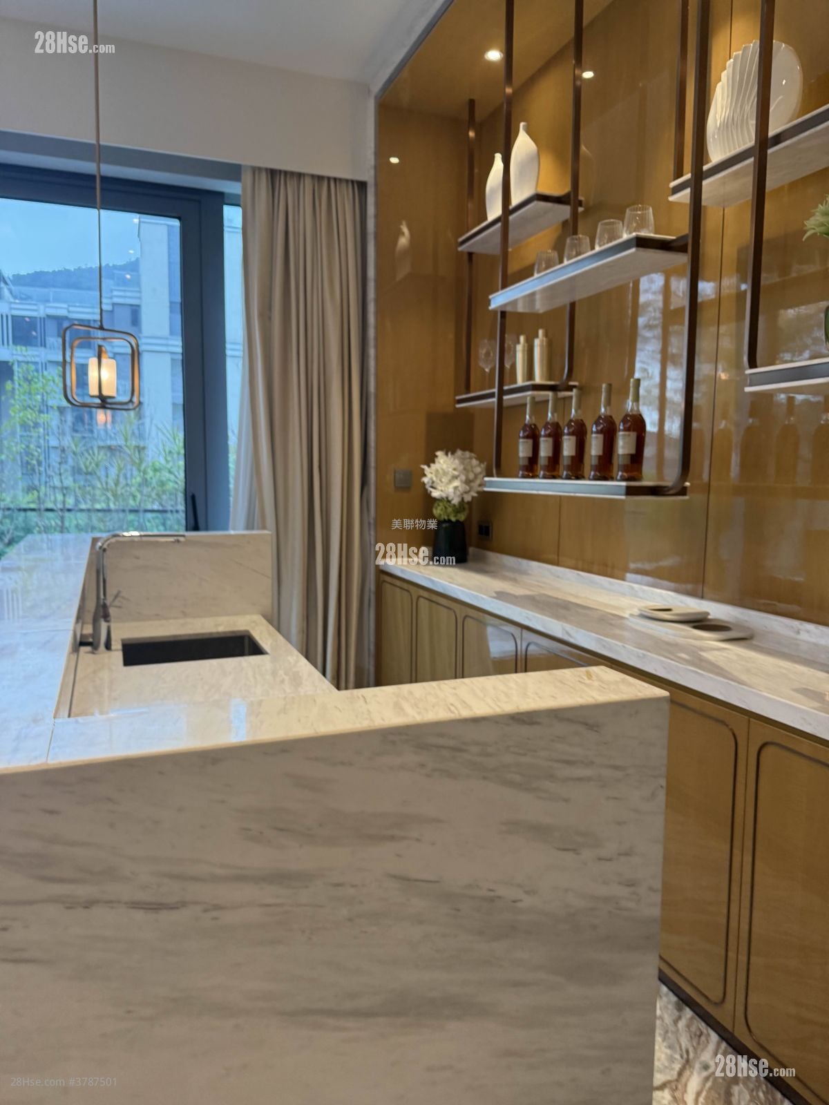 骏岭荟 售盘 5+ 房 3,741 平方尺