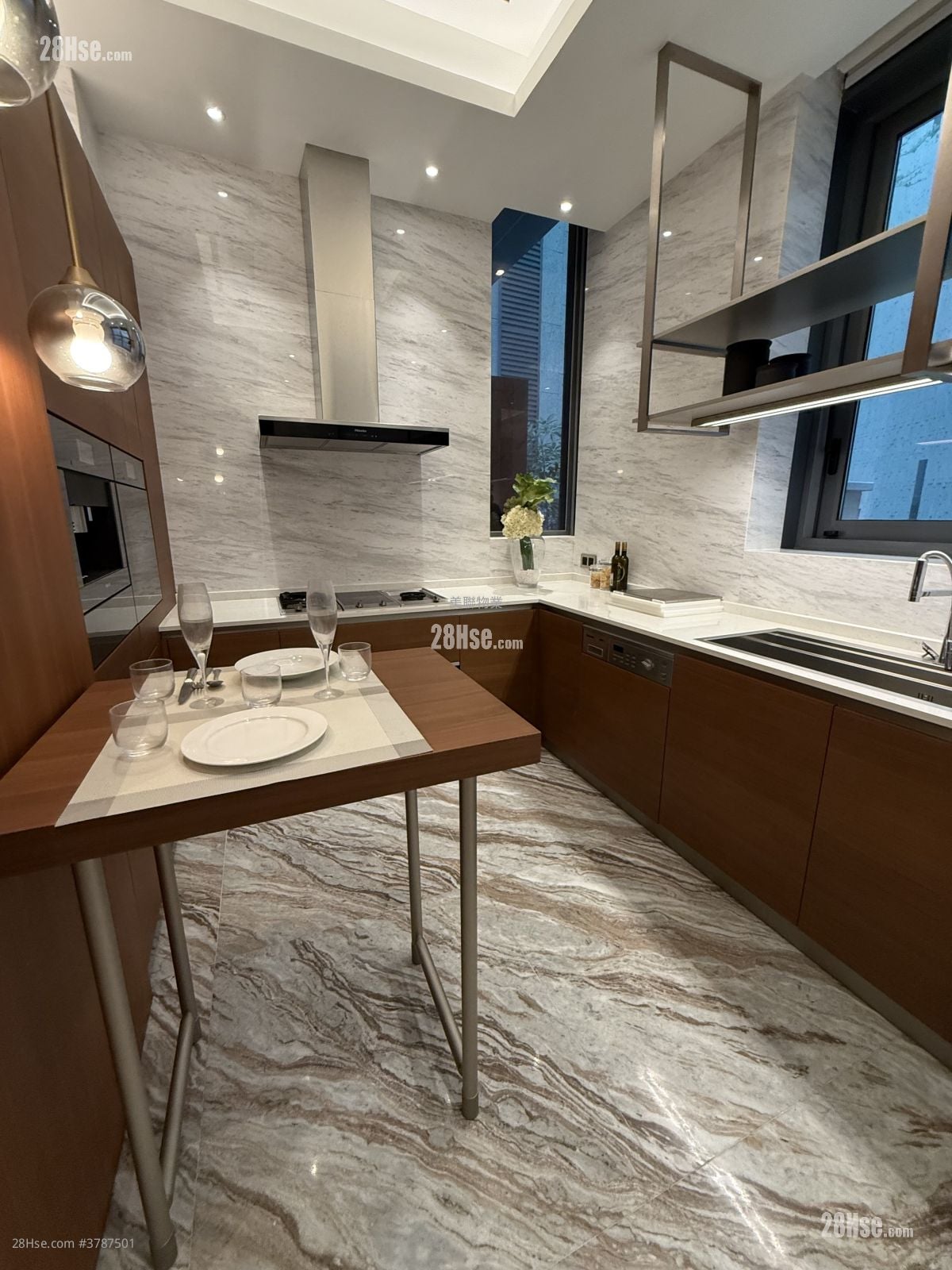 骏岭荟 售盘 5+ 房 3,741 平方尺