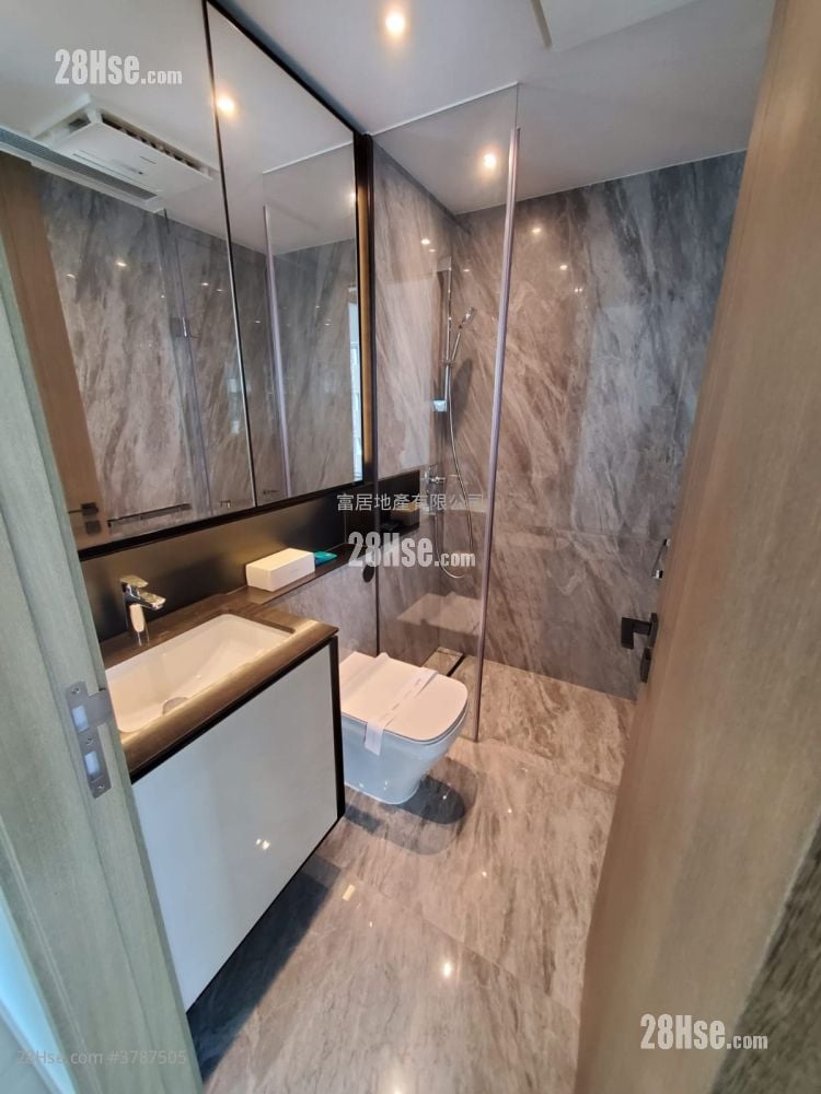 Phase 1B Of The Campton Sell 2 Bedrooms , 1 Bathroom 462 ft²