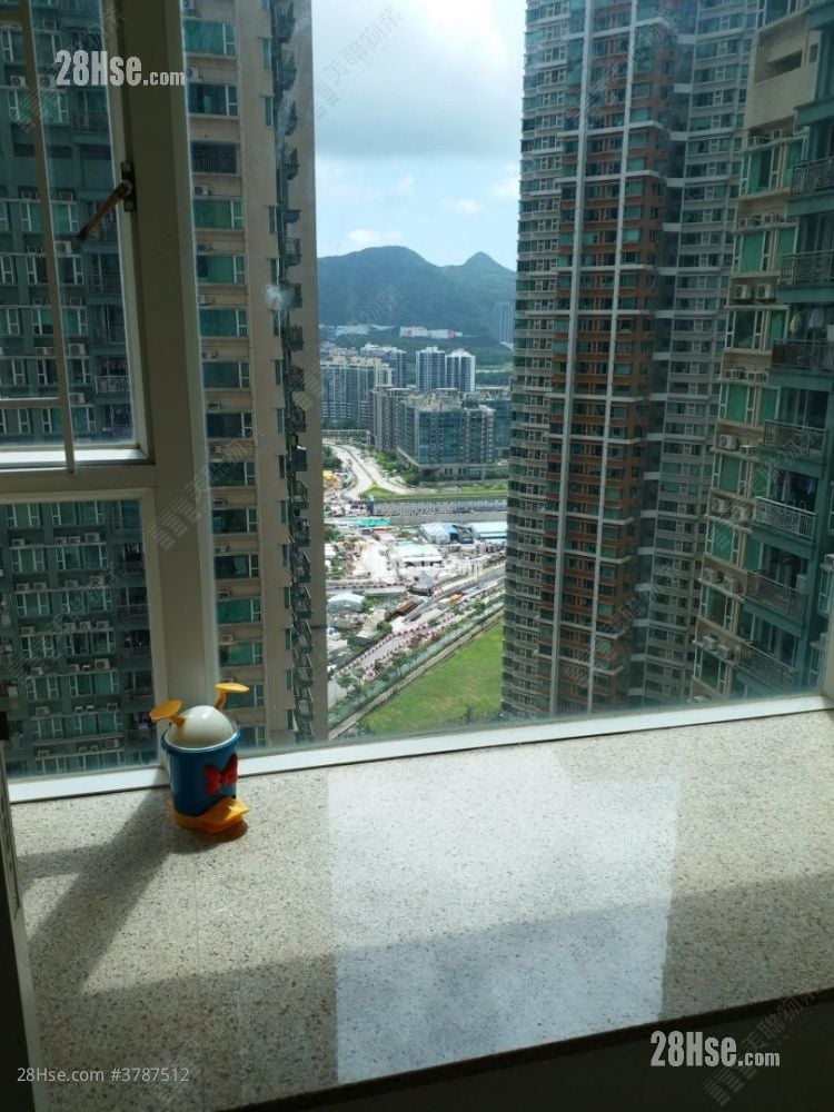 Metro Town Sell 3 Bedrooms 594 ft²