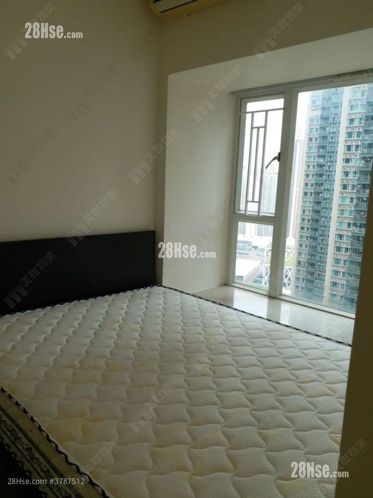 Metro Town Sell 3 Bedrooms 594 ft²