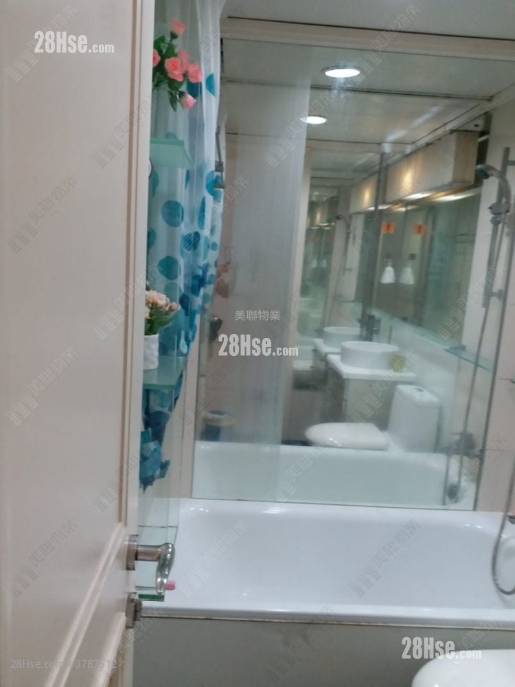 Metro Town Sell 3 Bedrooms 594 ft²