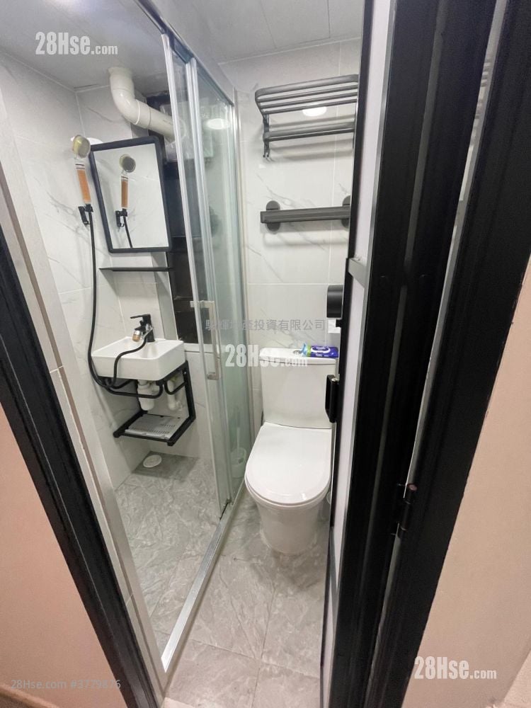 Hanyee Building Rental 2 Bedrooms , 1 Bathroom 180 ft²