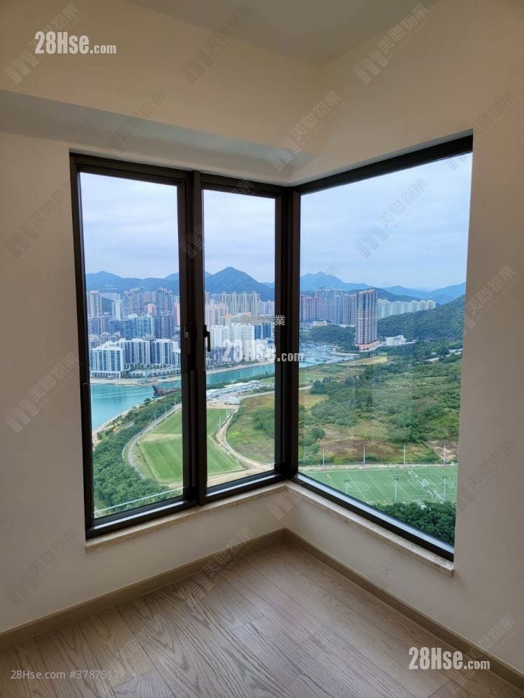 Sea To Sky Sell 4 Bedrooms , 3 Bathrooms 1,077 ft²
