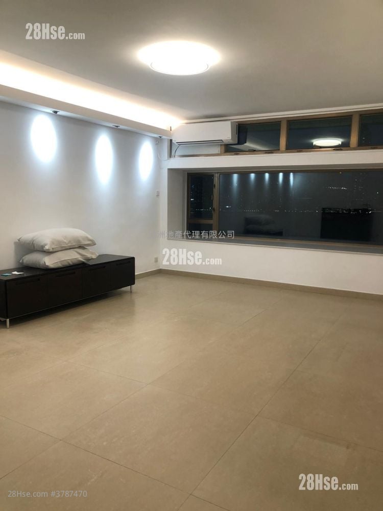 和富中心 租盘 1,308 平方尺