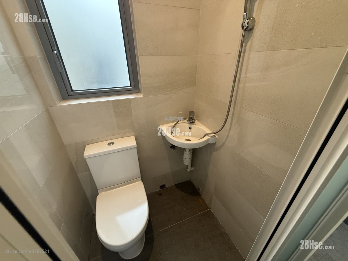 Aurora Rental 3 Bedrooms , 2 Bathrooms 985 ft²