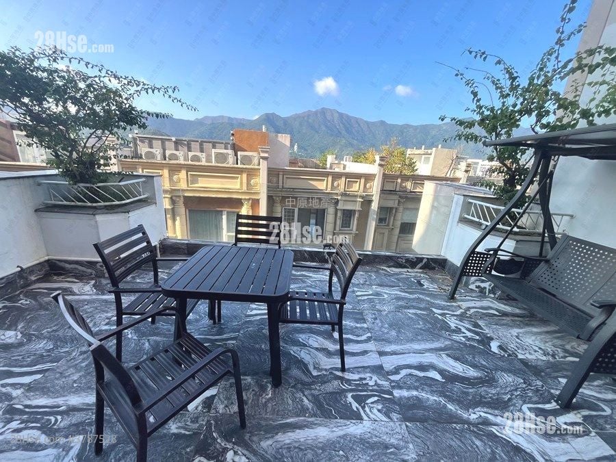 比华利山别墅 售盘 5+ 房 , 3 浴室 1,902 平方尺