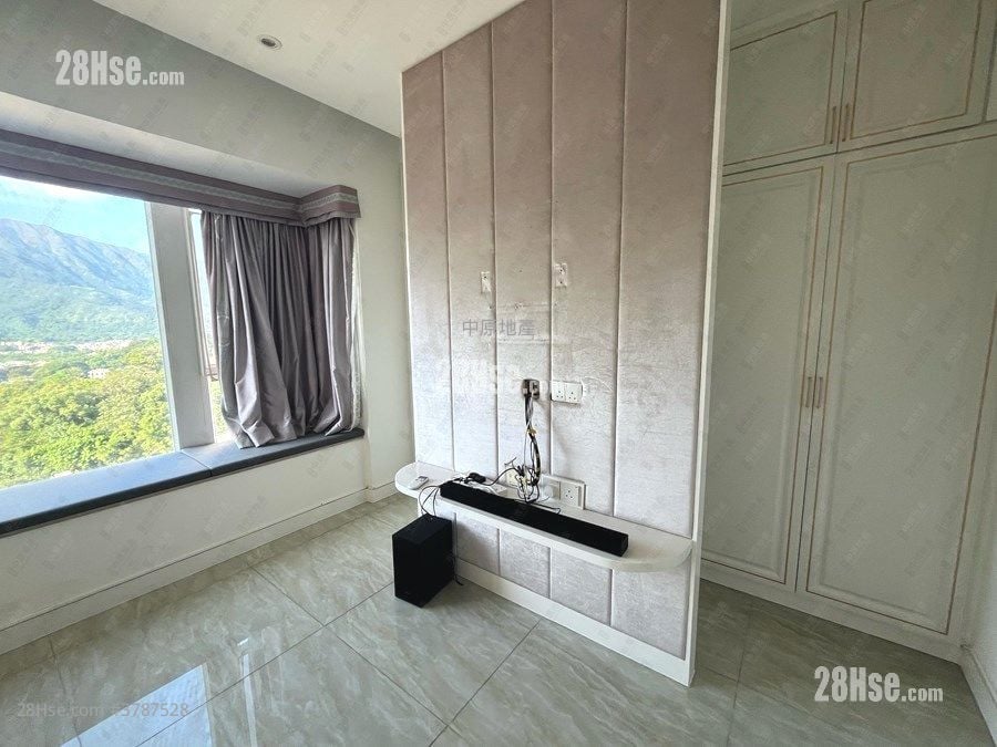 比华利山别墅 售盘 5+ 房 , 3 浴室 1,902 平方尺