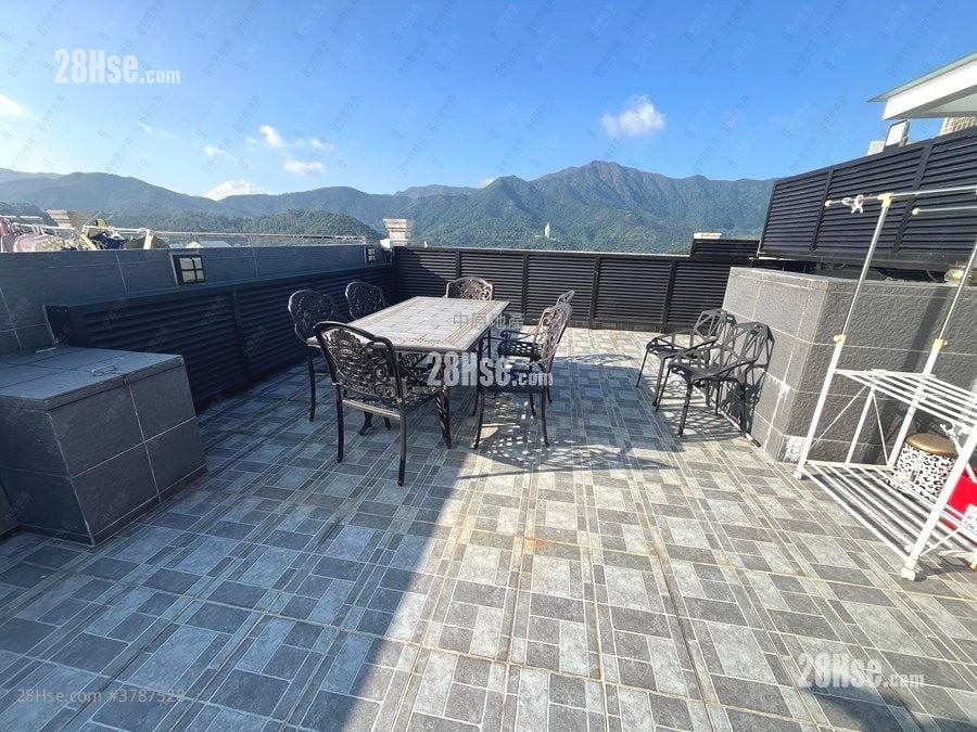 比华利山别墅 售盘 5+ 房 , 3 浴室 1,902 平方尺