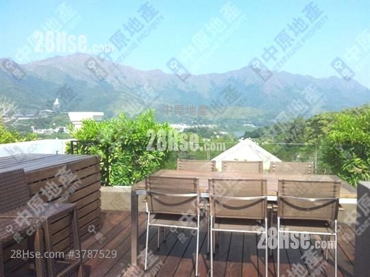 The Beverly Hills Sell 5+ Bedrooms , 2 Bathrooms 1,606 ft²