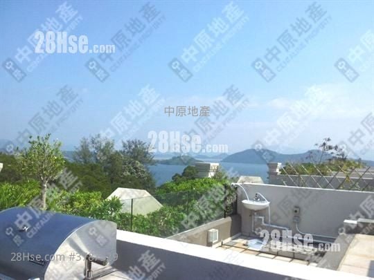 The Beverly Hills Sell 5+ Bedrooms , 2 Bathrooms 1,606 ft²