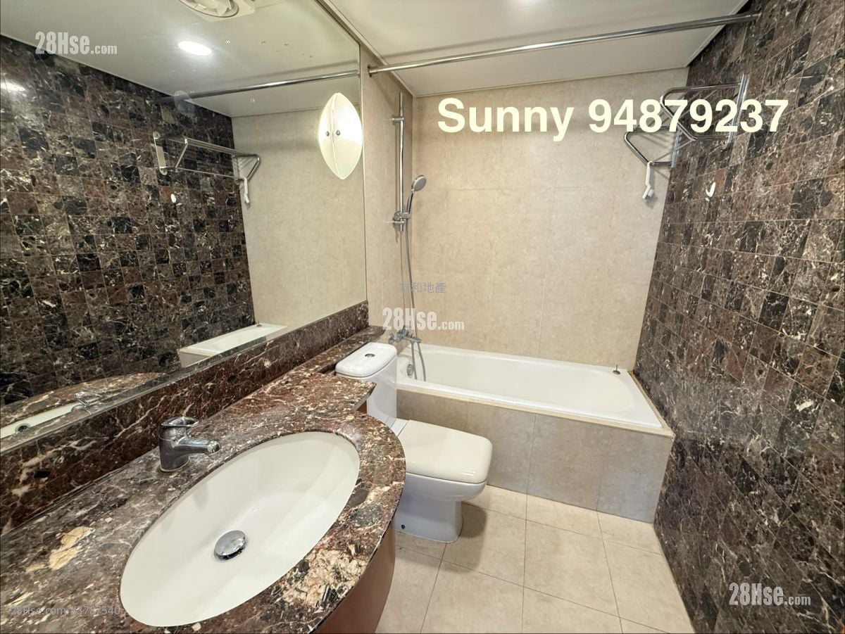 The Bloomsville Sell 3 Bedrooms , 2 Bathrooms 704 ft²