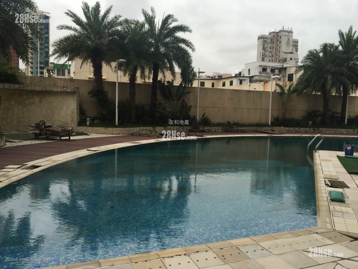 The Bloomsville Sell 3 Bedrooms , 2 Bathrooms 704 ft²