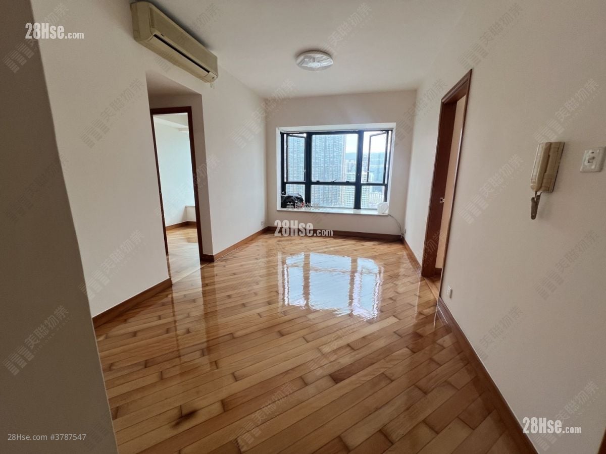 Chelsea Court Rental 3 Bedrooms , 1 Bathroom 554 ft²