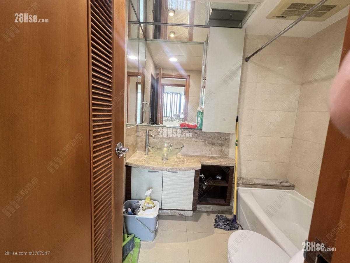 Chelsea Court Rental 3 Bedrooms , 1 Bathroom 554 ft²