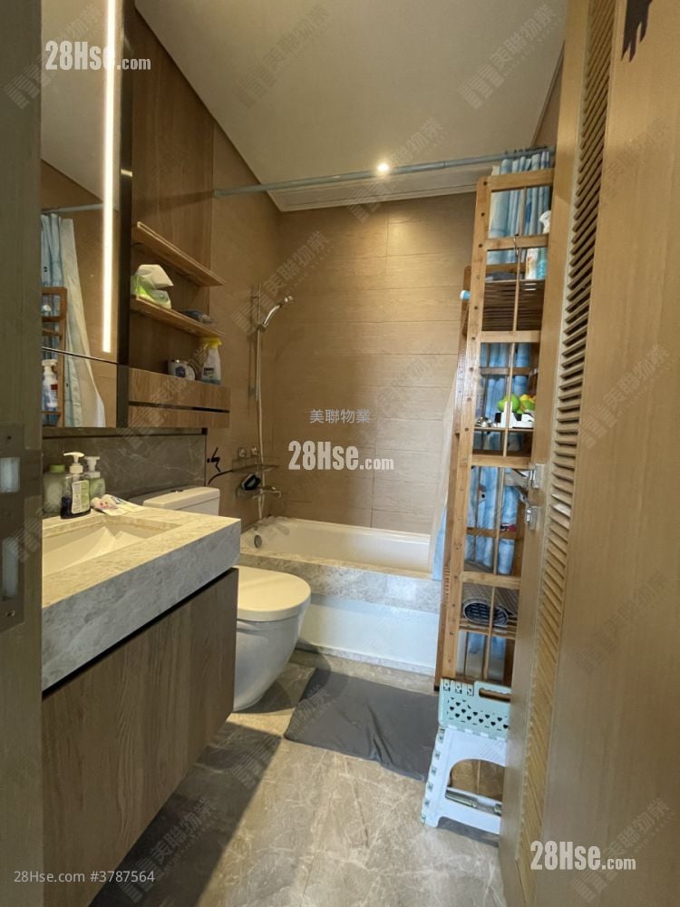 浴室: 柏𣾷 售盘 2 房 , 1 浴室 516 平方尺