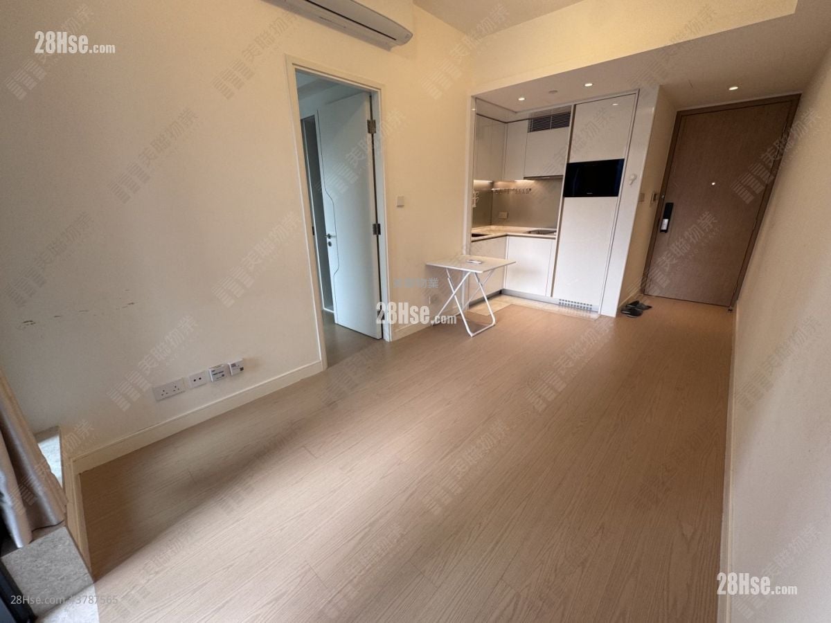 Monaco One Rental 326 ft²