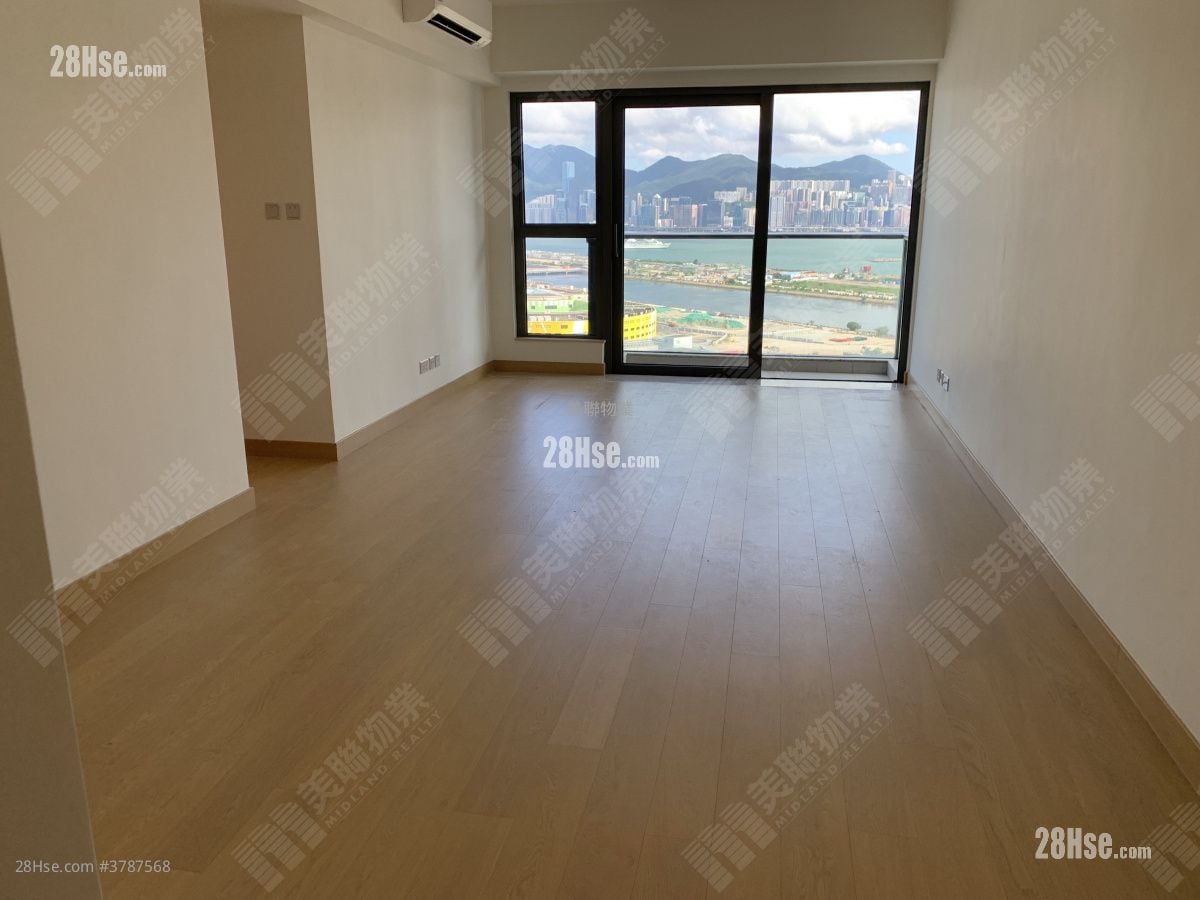 天寰 售盘 4 房 , 3 浴室 1,190 平方尺