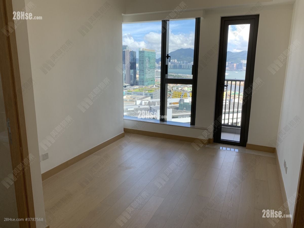 天寰 售盘 4 房 , 3 浴室 1,190 平方尺