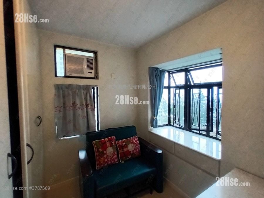 Heng Fa Chuen Sell 2 Bedrooms , 1 Bathroom 499 ft²