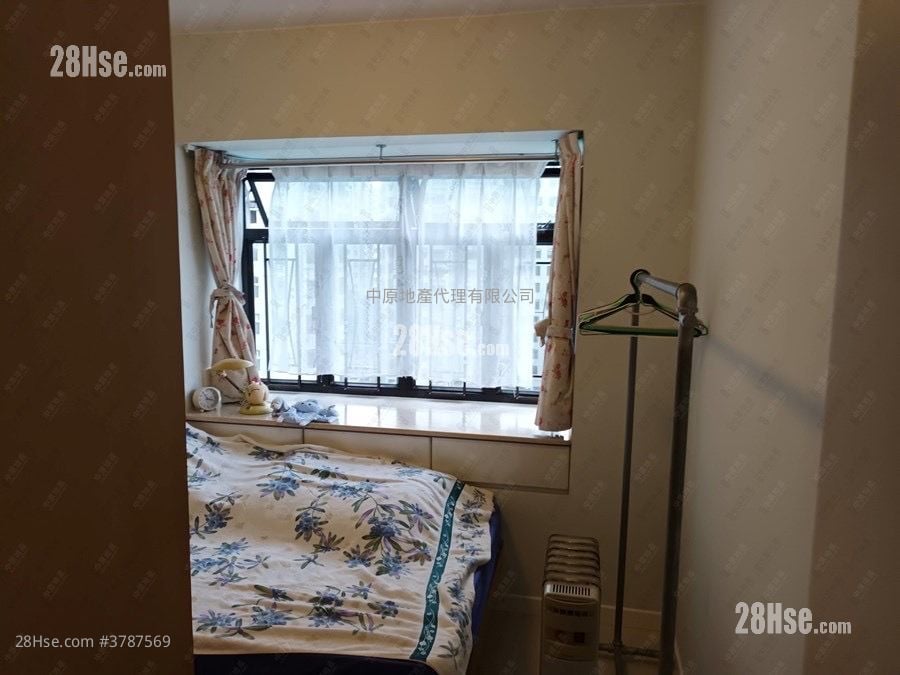 Heng Fa Chuen Sell 2 Bedrooms , 1 Bathroom 499 ft²