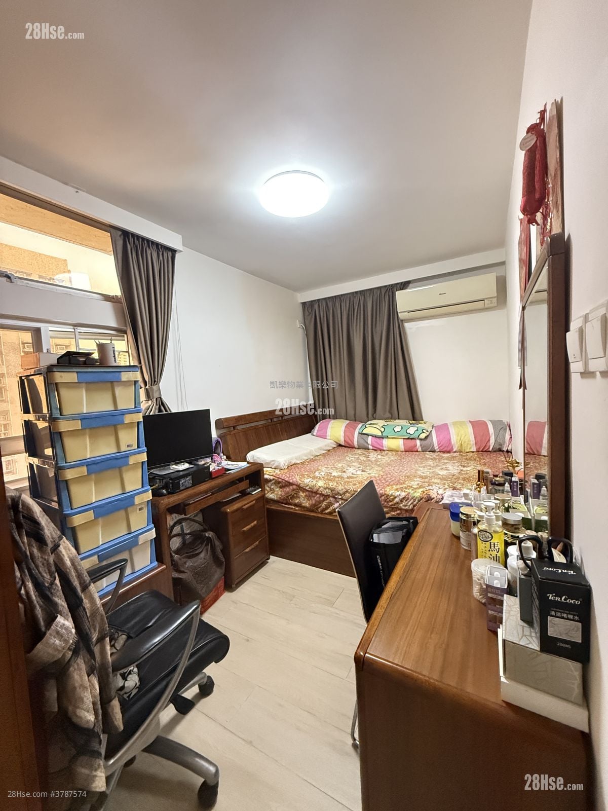 Kwai Chun Court Sell 3 Bedrooms , 1 Bathroom 645 ft²