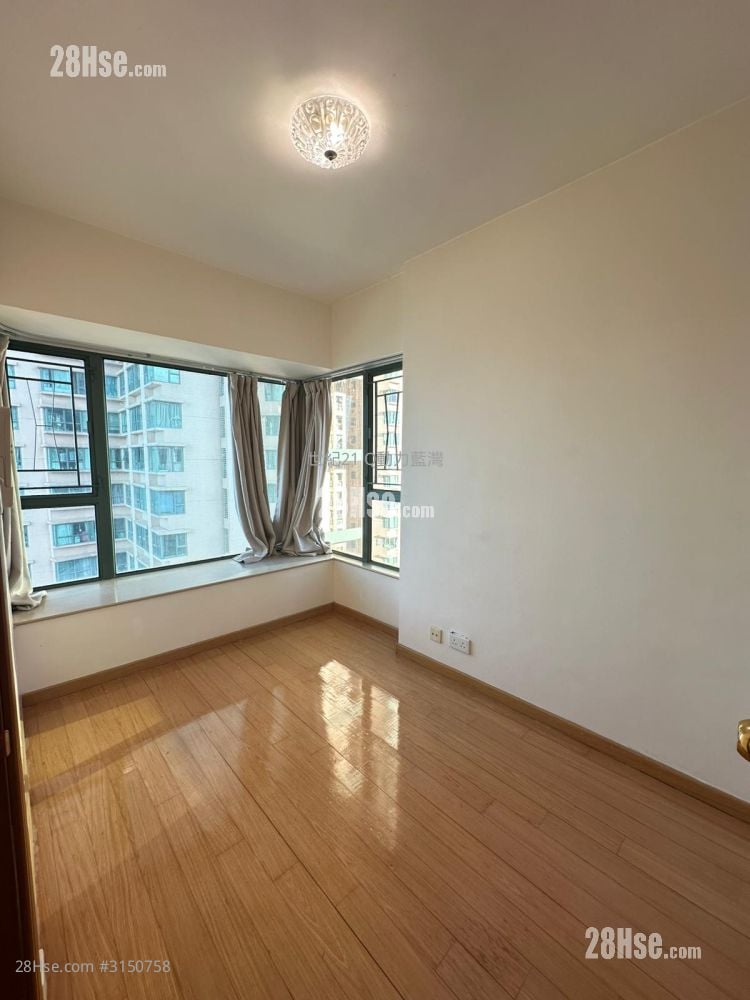 Island Resort Sell 2 Bedrooms , 1 Bathroom 451 ft²