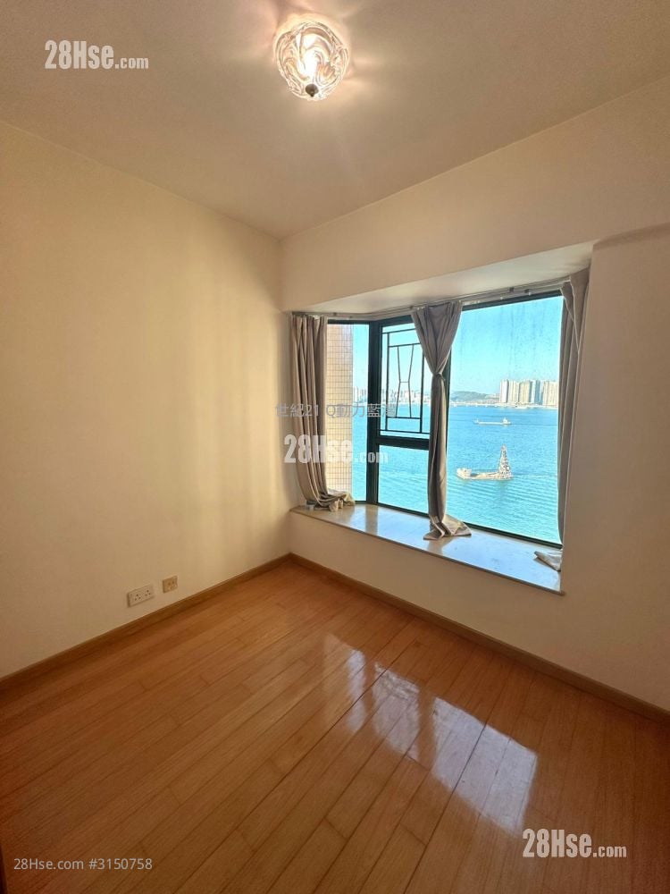 Island Resort Sell 2 Bedrooms , 1 Bathroom 451 ft²