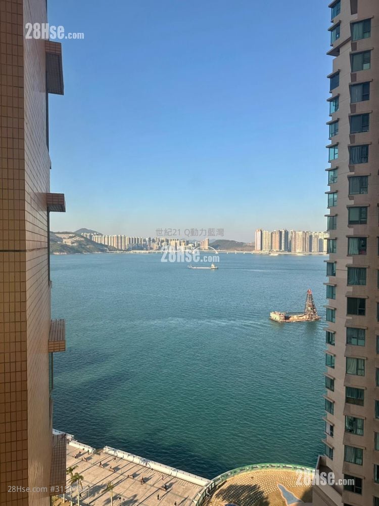 Island Resort Sell 2 Bedrooms , 1 Bathroom 451 ft²