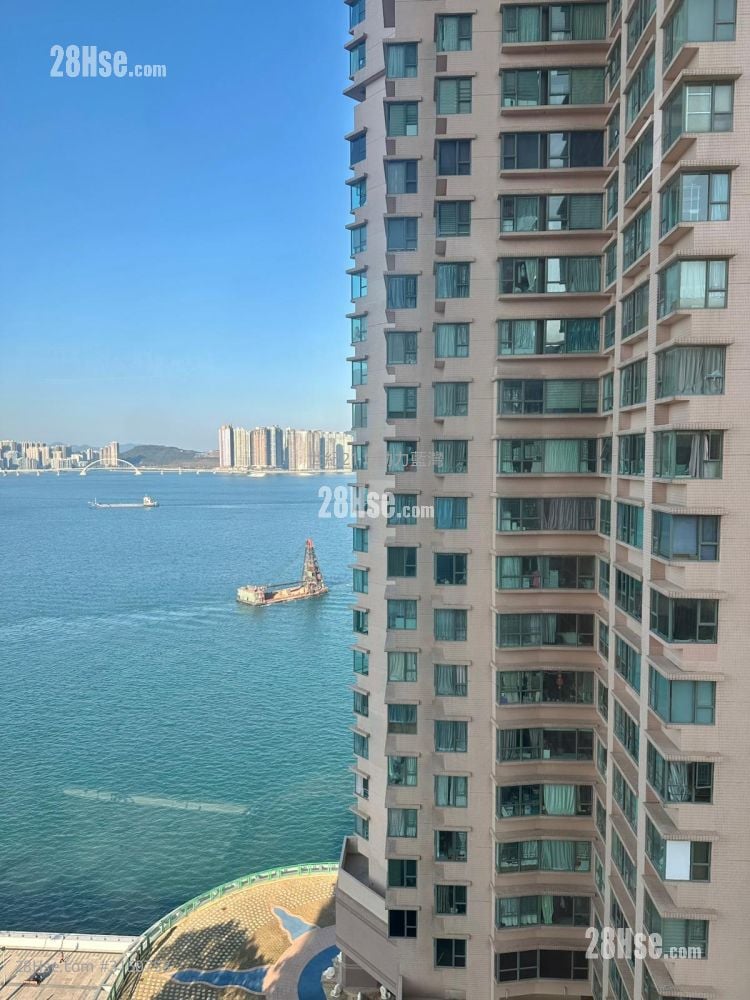 Island Resort Sell 2 Bedrooms , 1 Bathroom 451 ft²