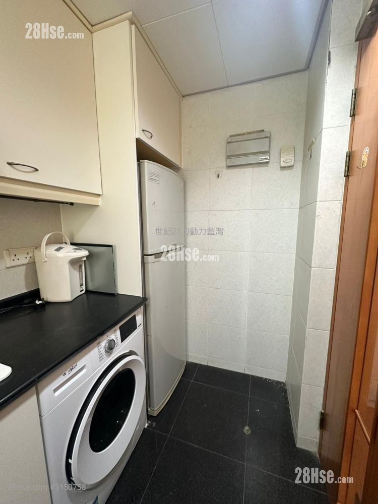 Island Resort Sell 2 Bedrooms , 1 Bathroom 451 ft²