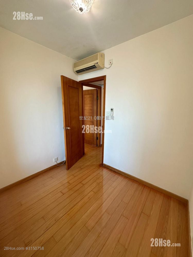 Island Resort Sell 2 Bedrooms , 1 Bathroom 451 ft²