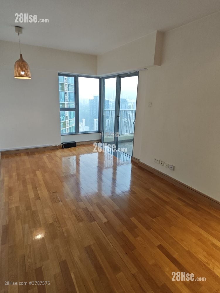 Grand Promenade Rental 2 Bedrooms , 1 Bathroom 467 ft²
