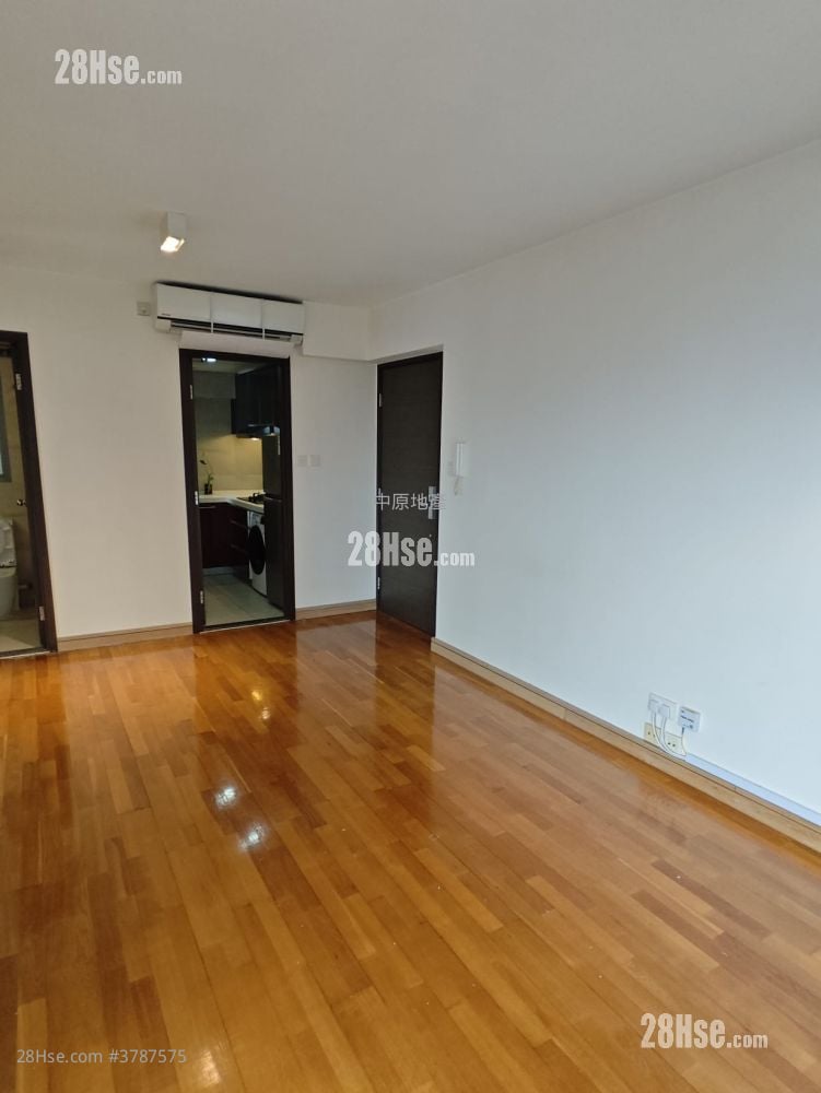 Grand Promenade Rental 2 Bedrooms , 1 Bathroom 467 ft²