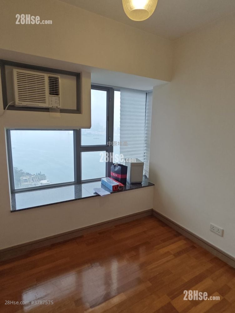 Grand Promenade Rental 2 Bedrooms , 1 Bathroom 467 ft²