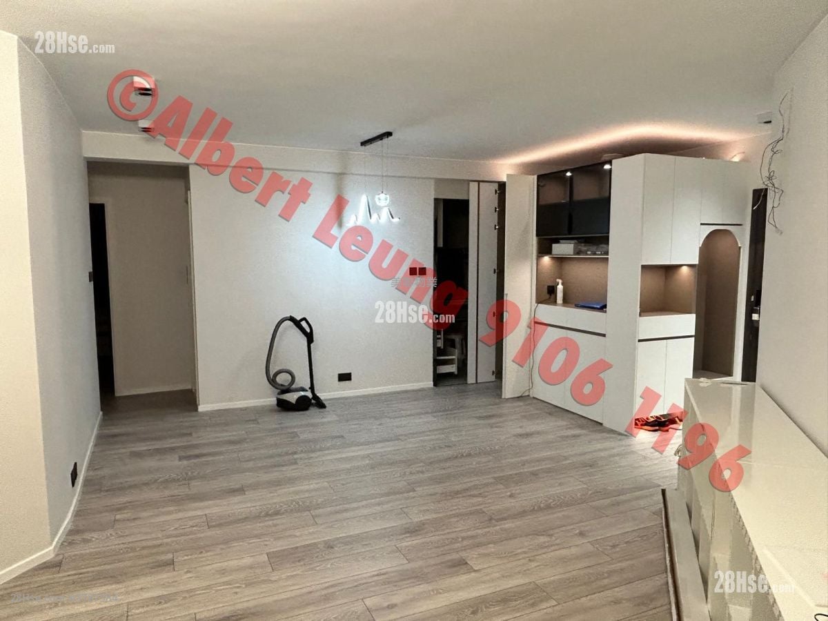 New Town Plaza Sell 3 Bedrooms , 2 Bathrooms 876 ft²